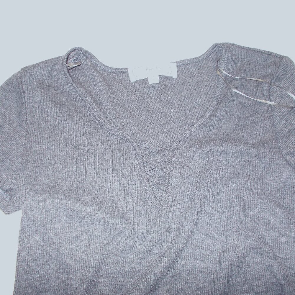 Grey top